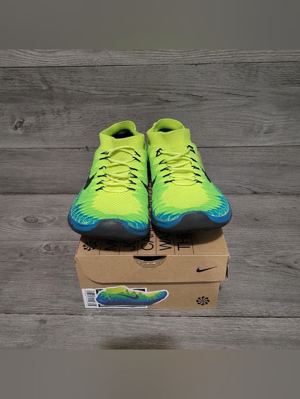 Nike Free Flyknit 3.0 Mens 9.5 Volt Electric Lime Green 636232-700 - Picture 2 of 5
